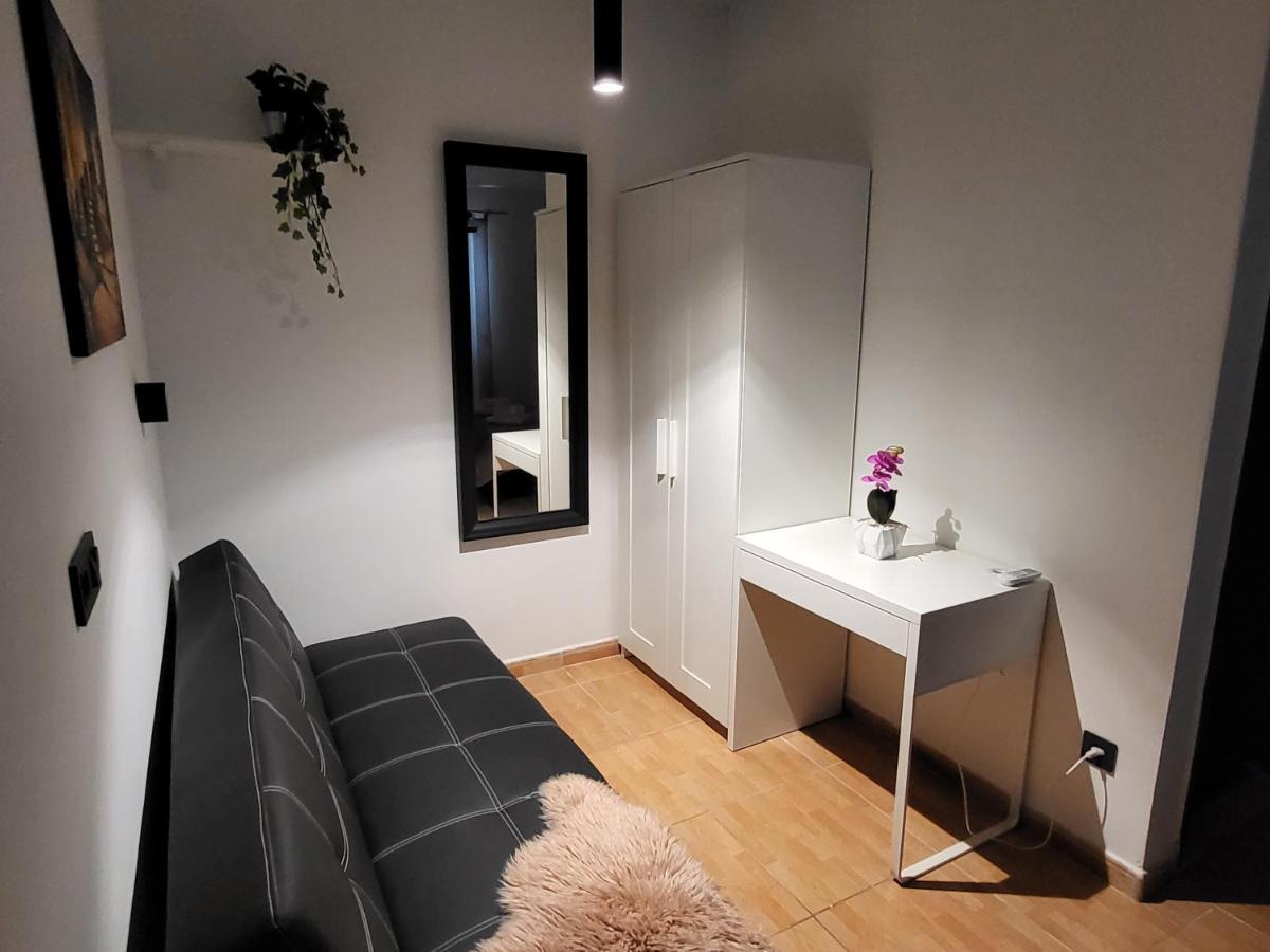 E&a Apartment *