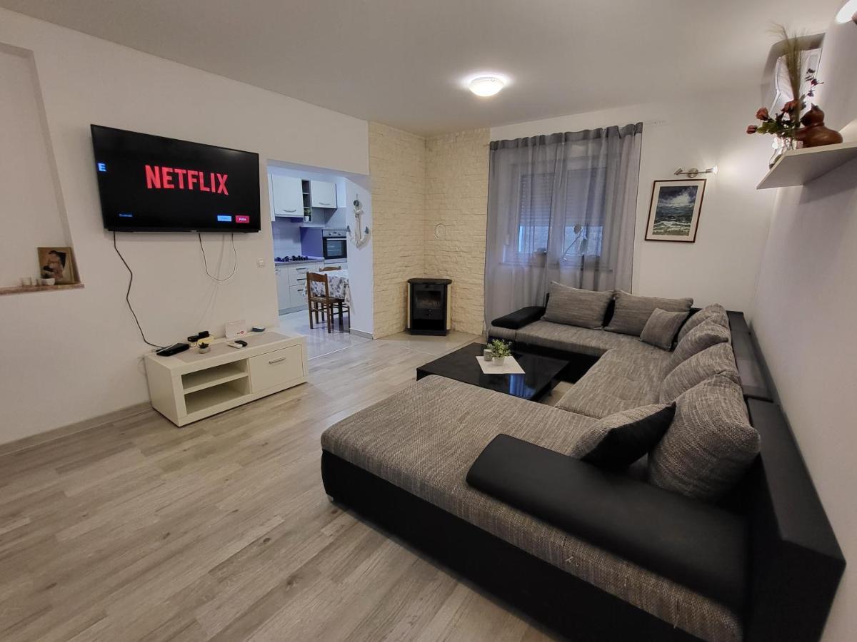 E&a Apartment