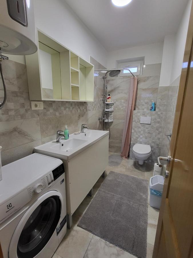 E&a Apartment *