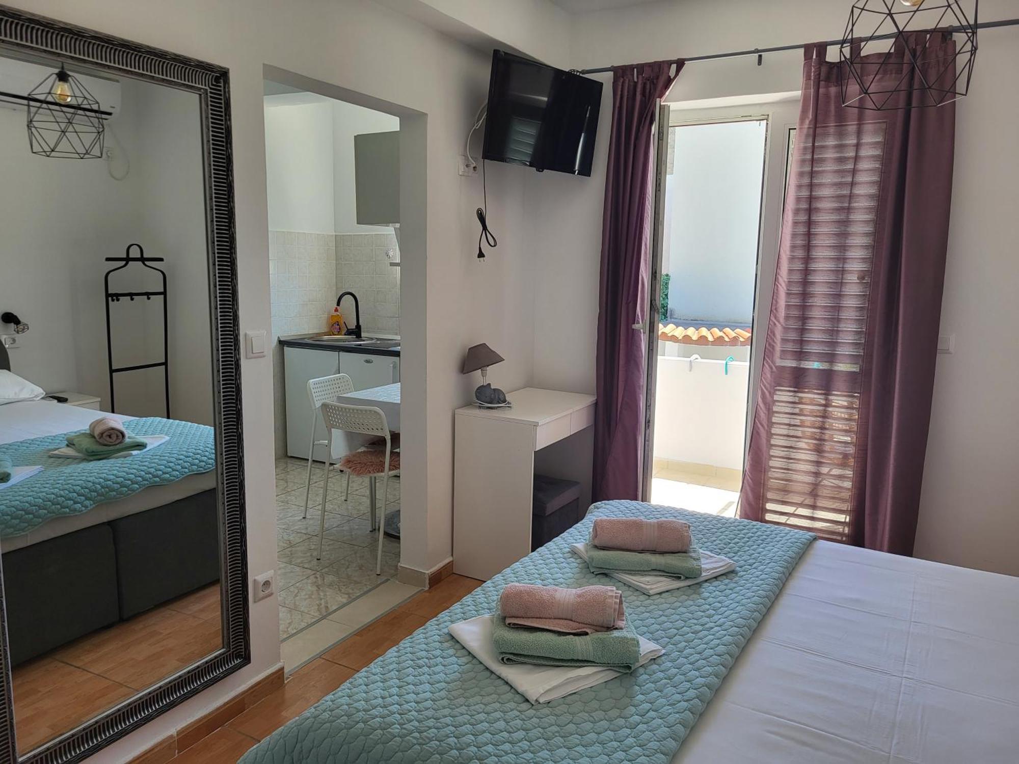 E&a Apartment